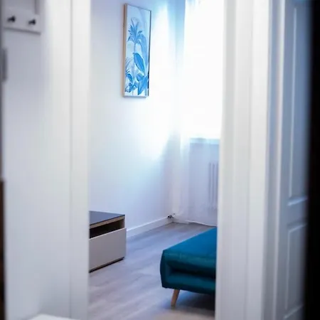 Isabel Old Town Apartman