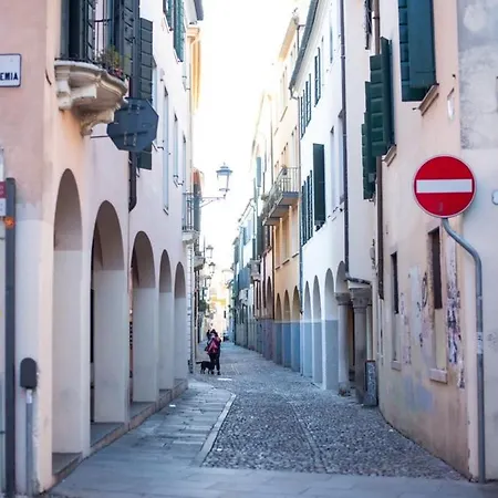 Isabel Old Town Apartman Padova